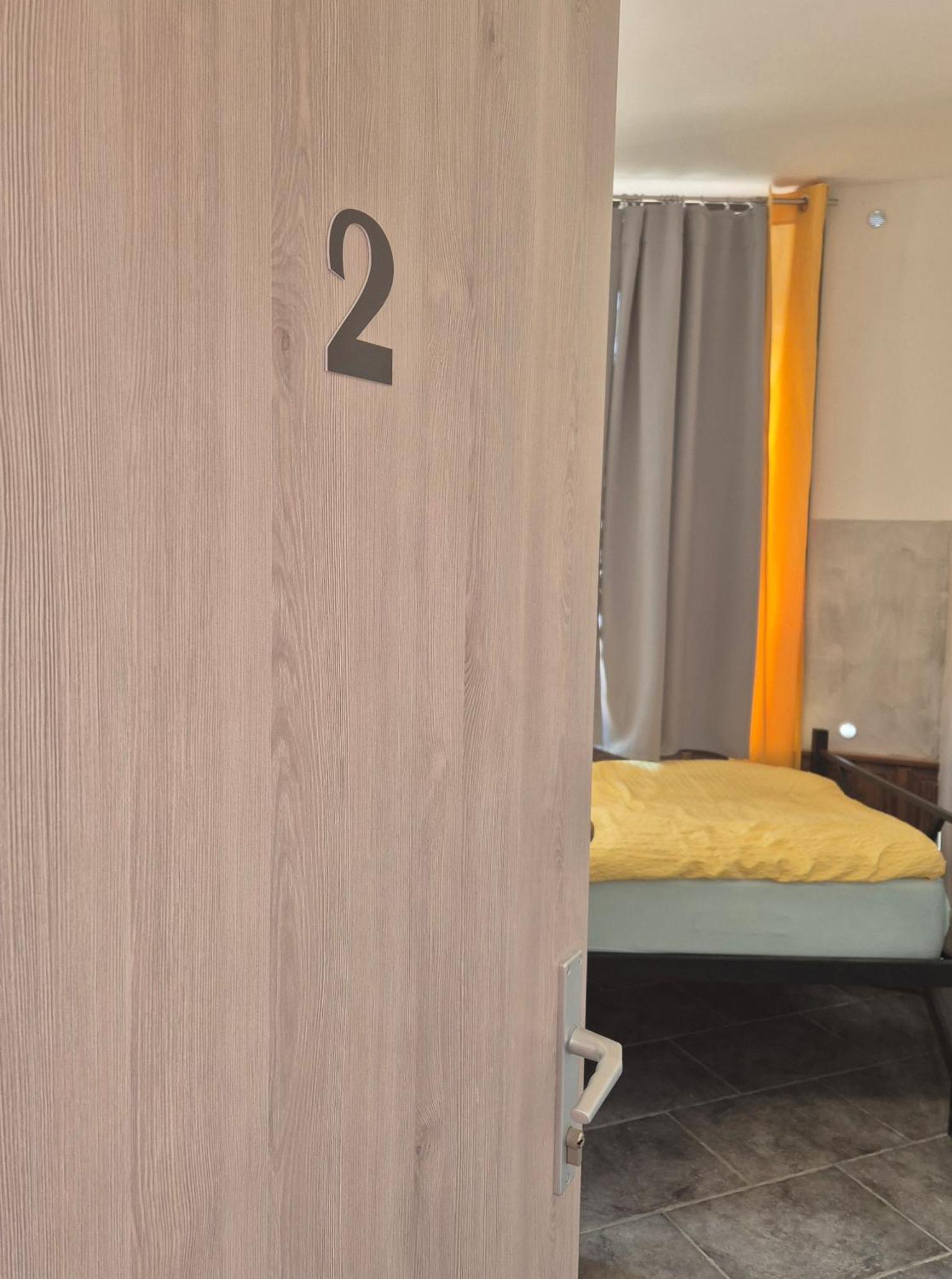 Bled Lesce Station Rooms And Beds Екстериор снимка