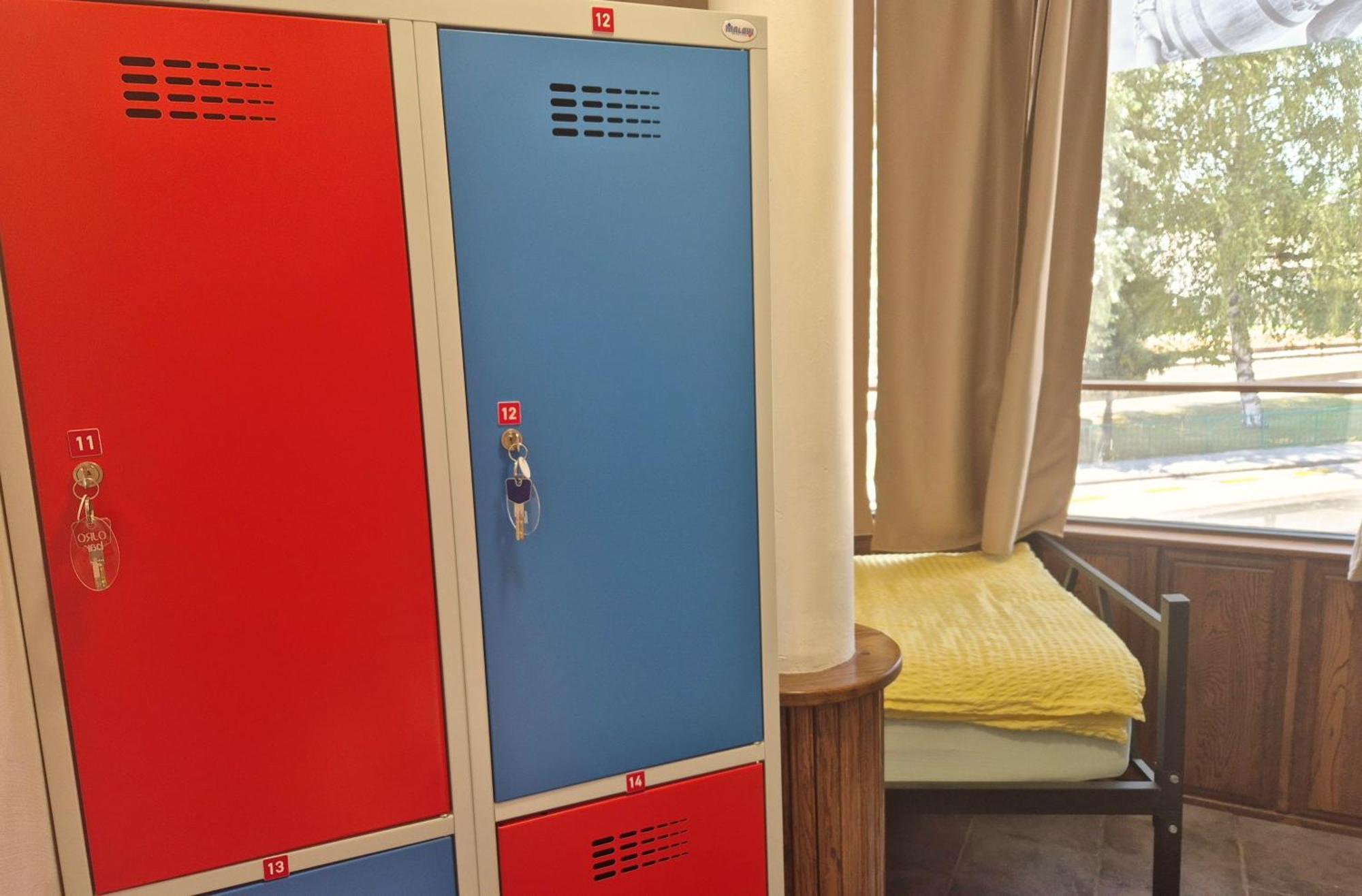 Bled Lesce Station Rooms And Beds Екстериор снимка