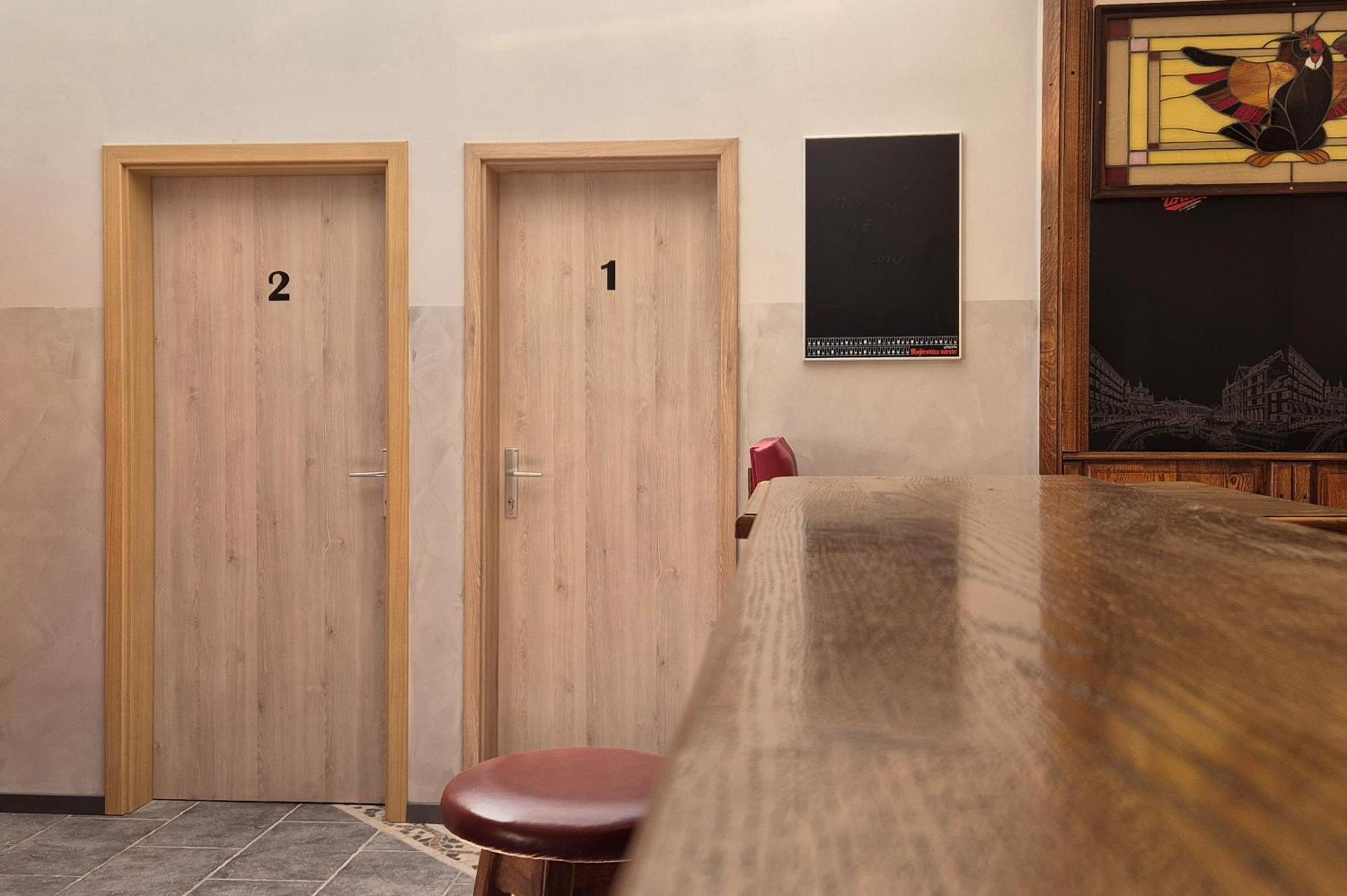 Bled Lesce Station Rooms And Beds Екстериор снимка