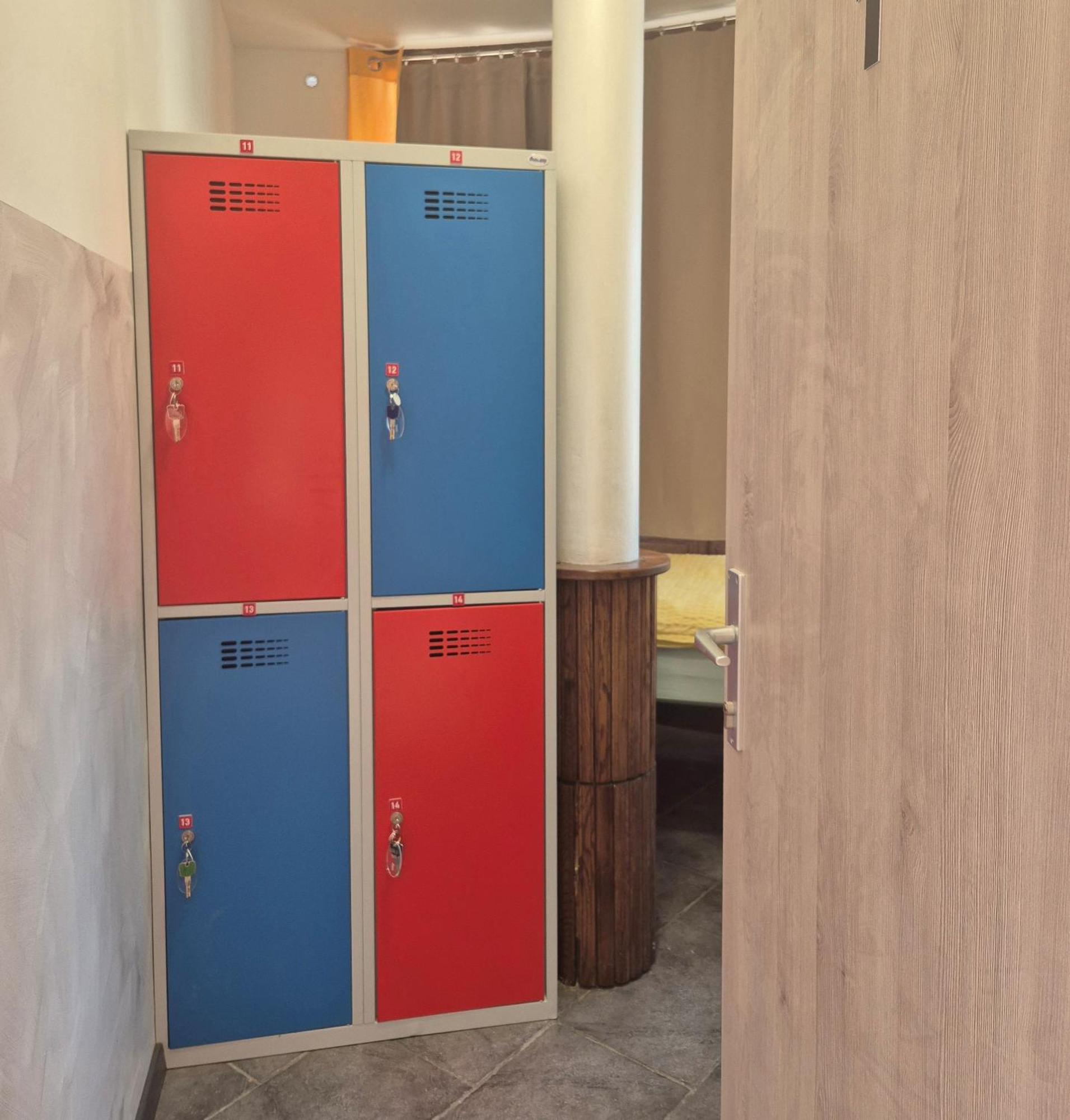 Bled Lesce Station Rooms And Beds Екстериор снимка