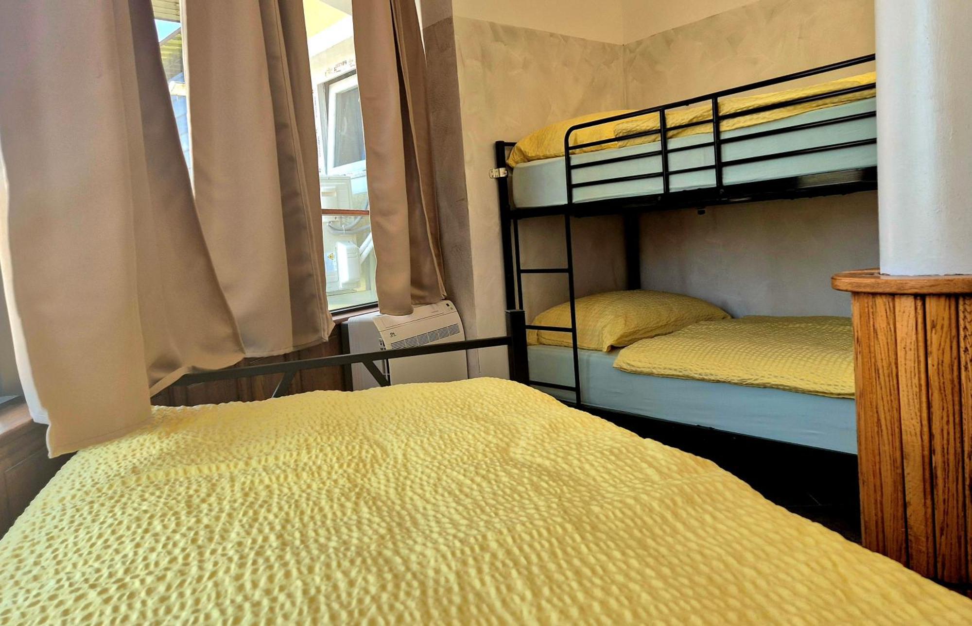 Bled Lesce Station Rooms And Beds Екстериор снимка