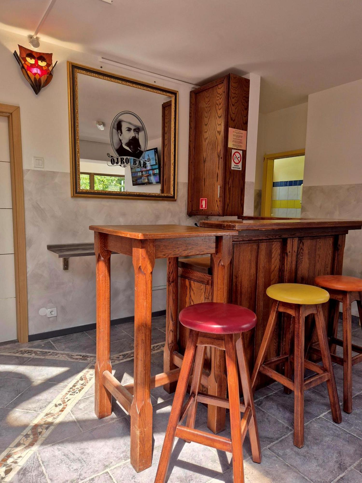 Bled Lesce Station Rooms And Beds Екстериор снимка